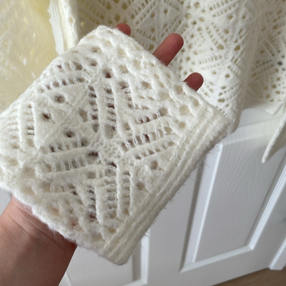 Universal Thread openwork sweater - Picture 5 of 9